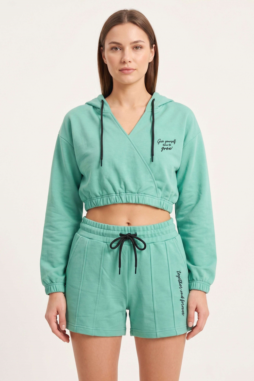 Kadın Mint Yeşil Kapüşonlu Crop Sweat