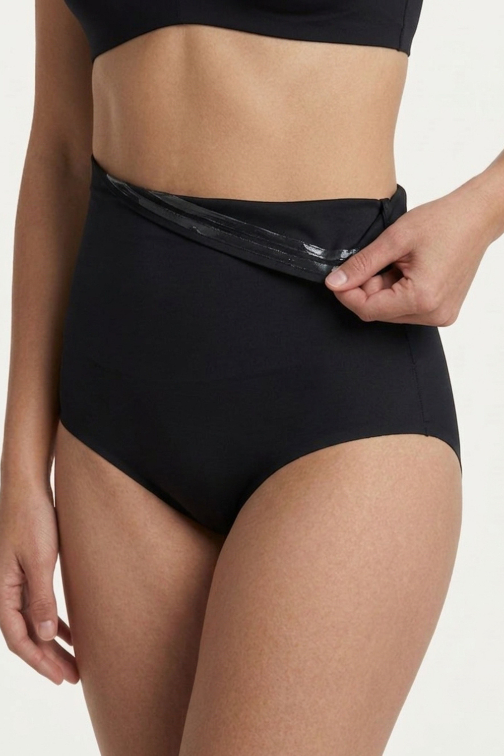 Kadın Siyah Lazer Kesim Korse