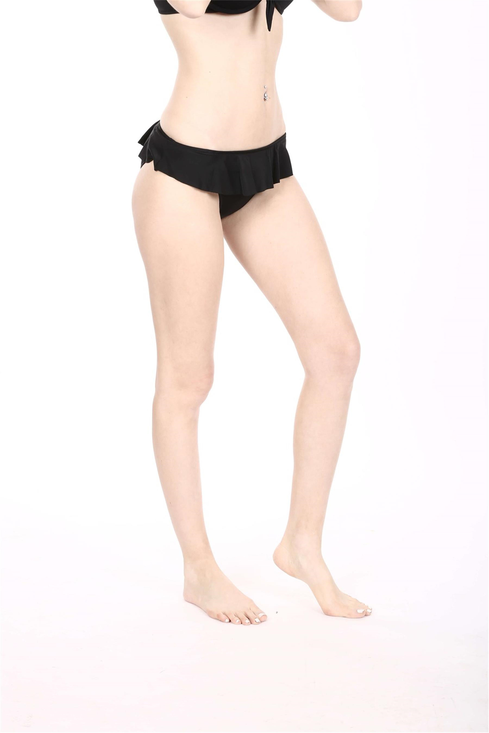 Kadın Siyah Yanı Volanlı Bikini Altı
