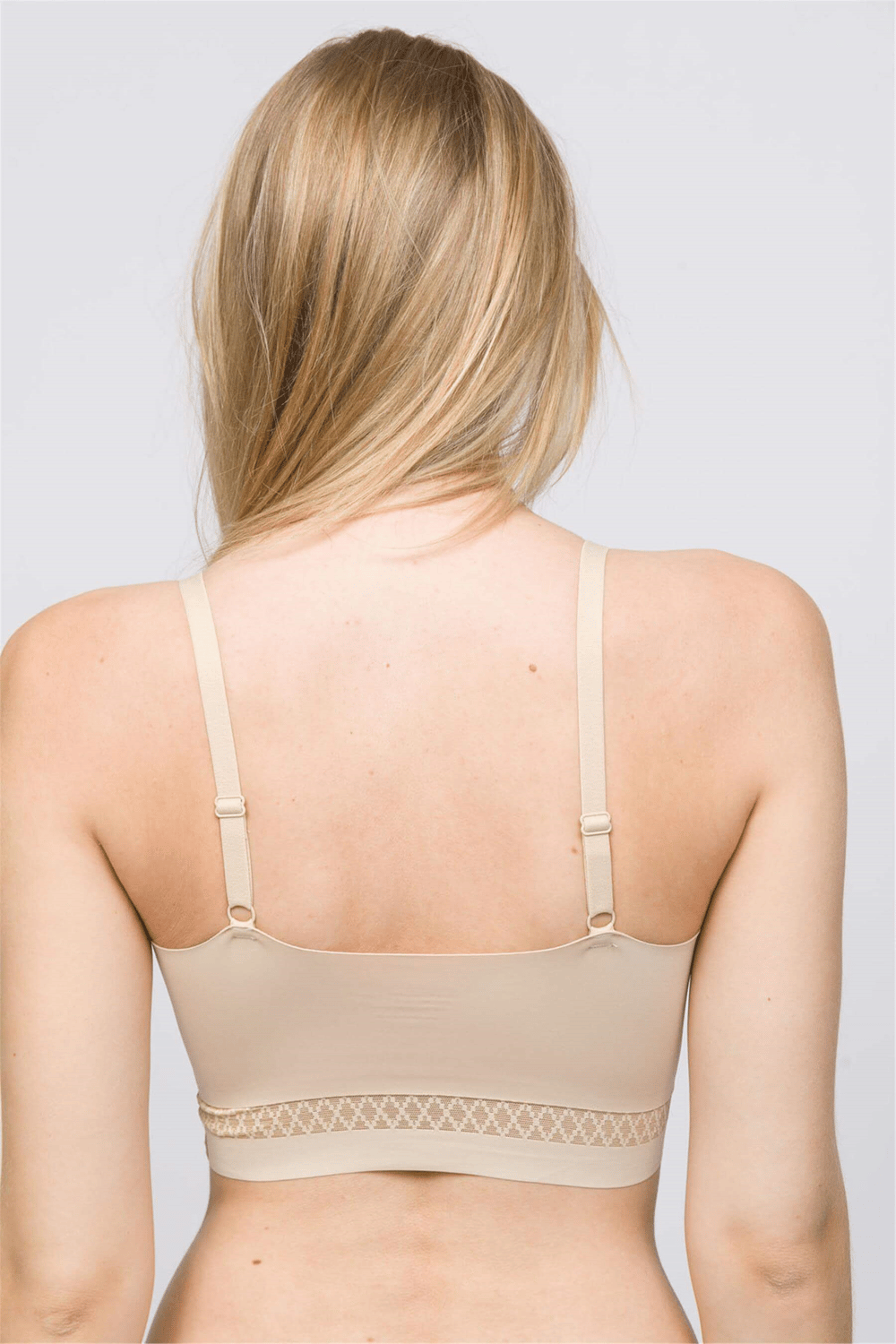 Kadın Ten Dantelli Lazer Kesim Bralet 