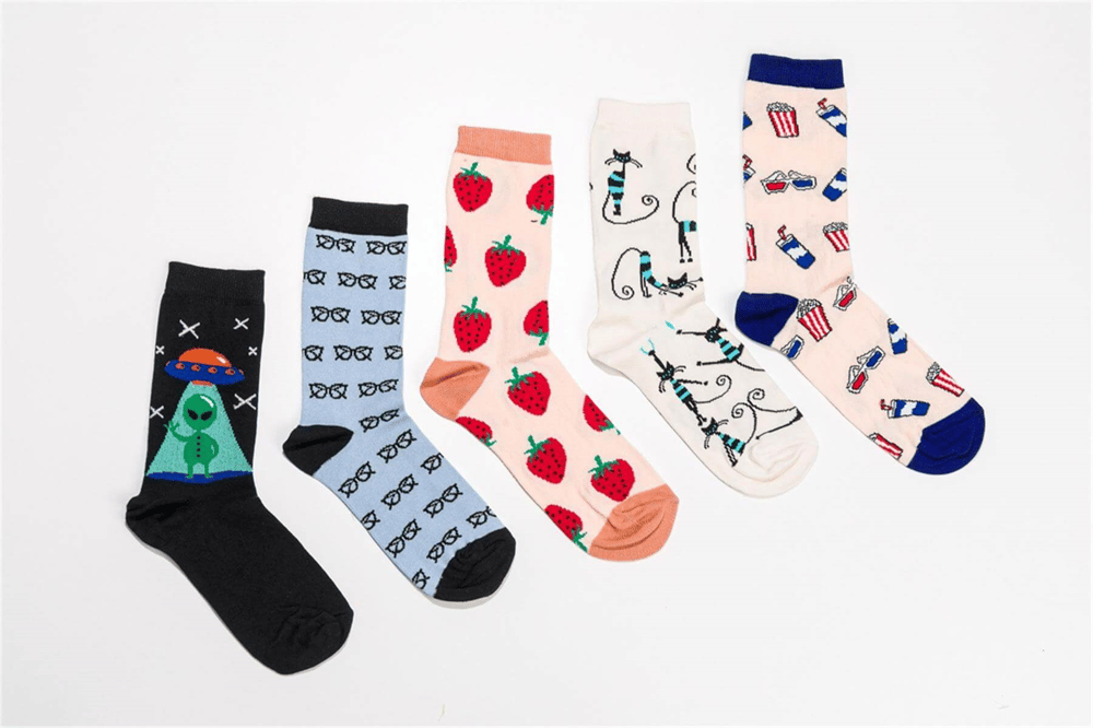 Unisex Ekru Zemin Kedili Desen 5li Çorap