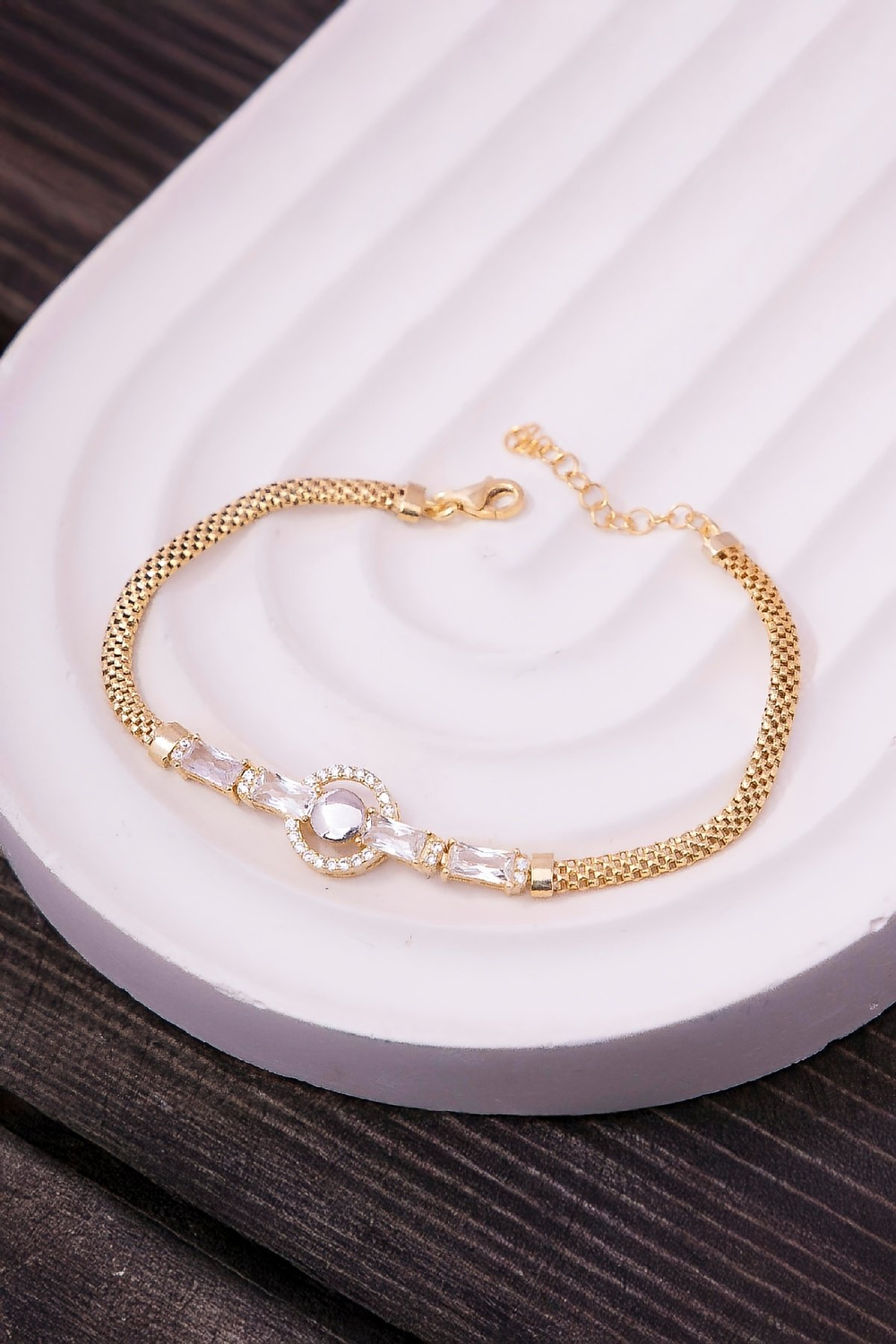 925 Ayar Gümüş Baget Taşlı Altın Kaplama Ortası Düz Circle Bayan Bileklik