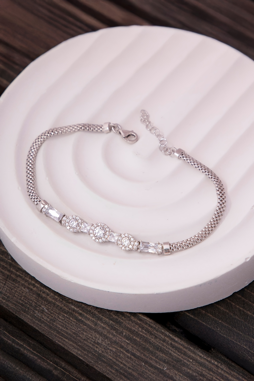 925 Ayar Gümüş Baget Taşlı Rodyumlu Süslemeli Triple Circle Bayan Bileklik