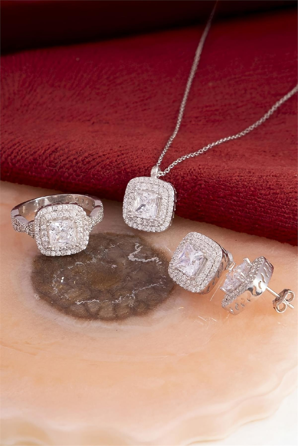 925 Ayar Gümüş Rodyumlu Full Zirkon Süslemeli Baget Bayan Takı Seti