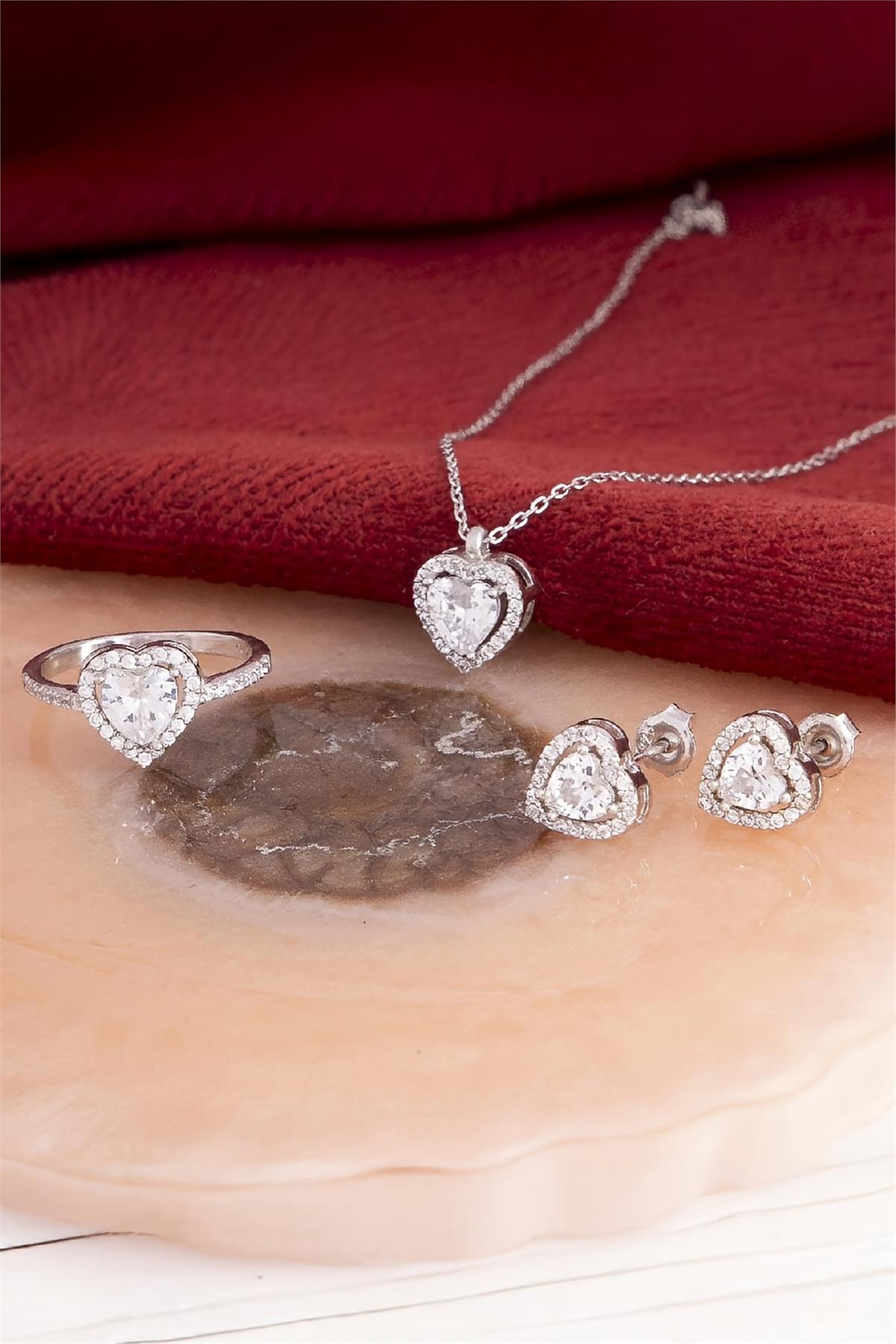 925 Ayar Gümüş Rodyumlu Zirkon Taşlı Kalpli Bayan Takı Seti