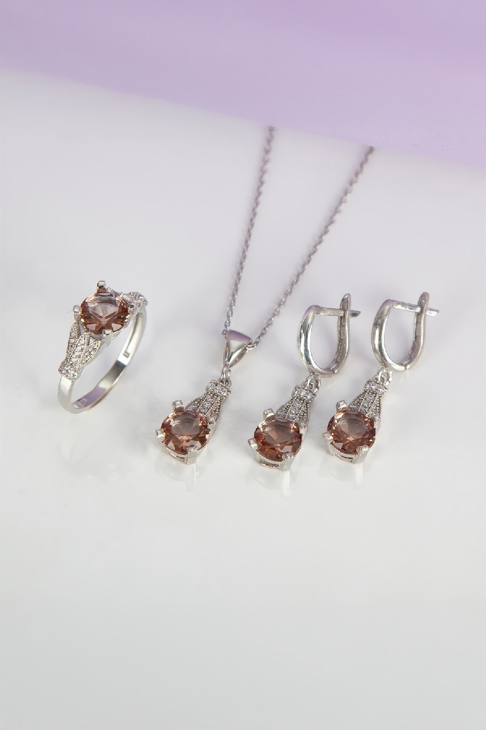 925 Ayar Gümüş Zultanit Taşlı Rodyumlu Bayan Takı Seti