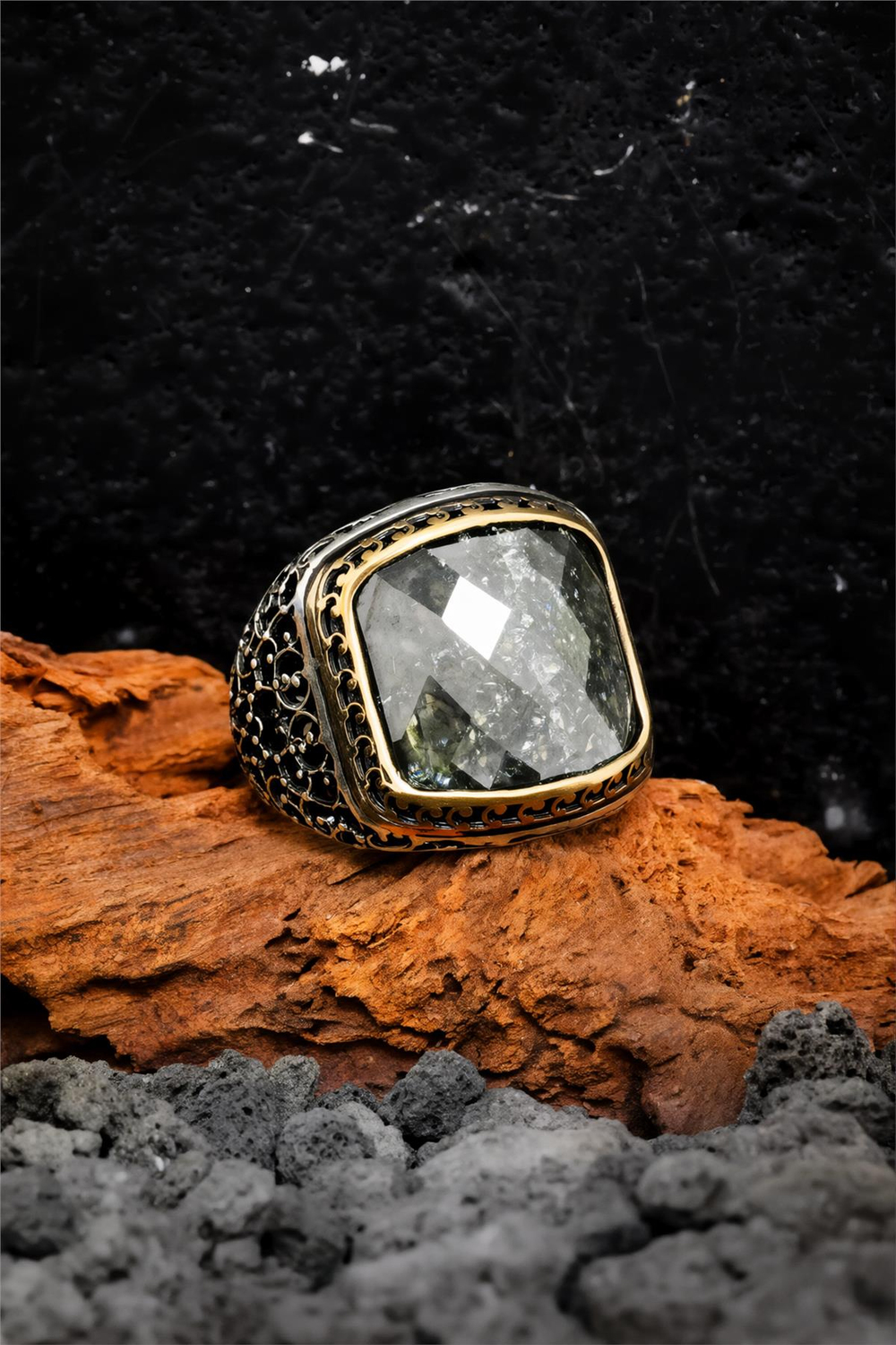 925 Ayar Telkari İşlemeli Fasetli Siyah Taşlı Gümüş Erkek Yüzük