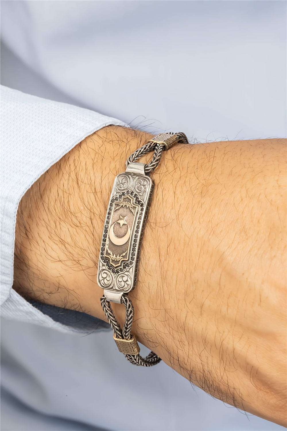 Ay Yıldız Kabartma Detaylı Gümüş Erkek Bileklik