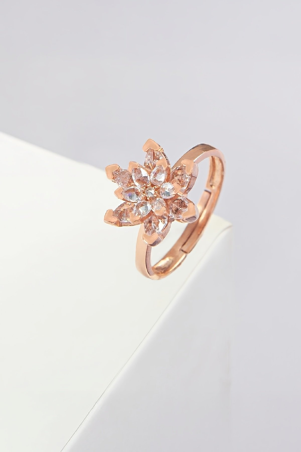 Beyaz Zirkon Taşlı Rose Renk Ayarlanabilir Lotus Gümüş Bayan Yüzük