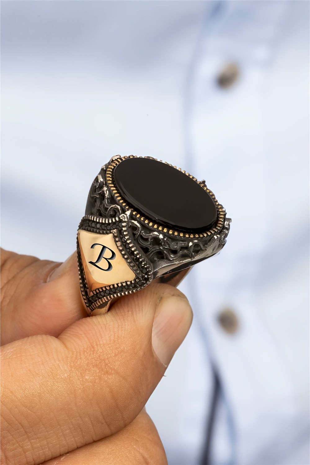 Kişiye Özel Harfli Siyah Taşlı Otantik Gümüş Erkek Yüzük