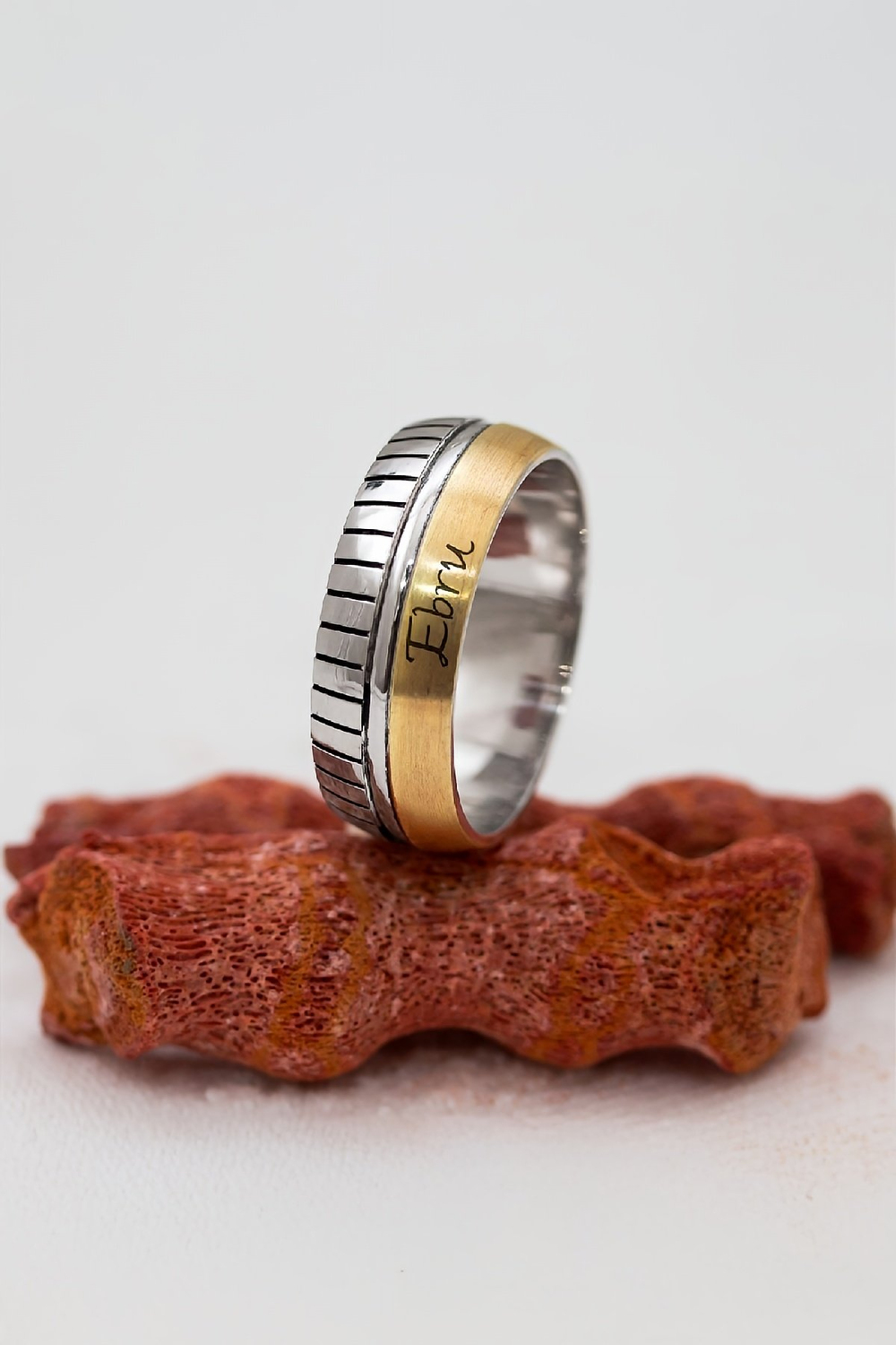 Kişiye Özel Karartma Motifli İsimli Unisex Alyans