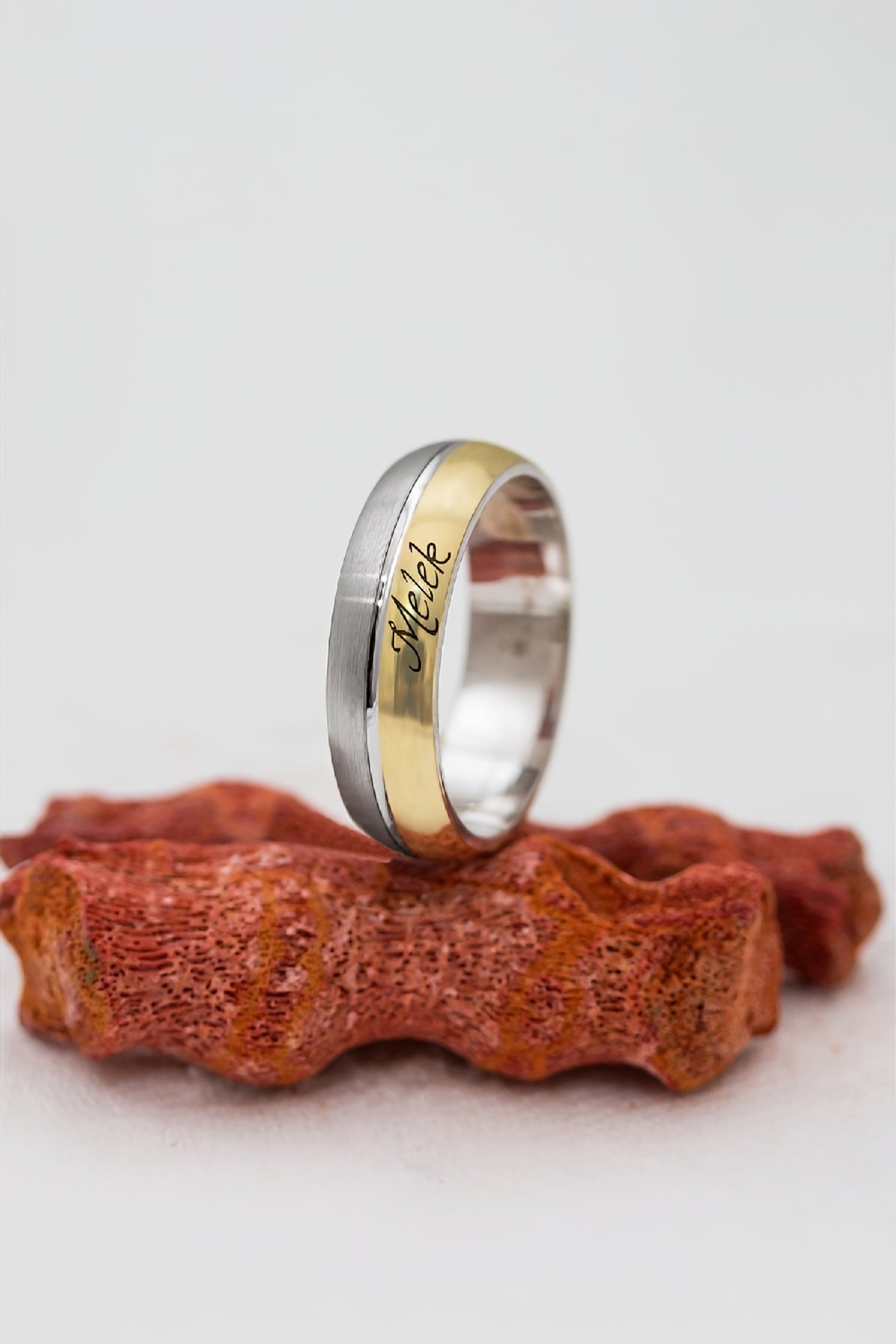 Kişiye Özel Kenarı Altın Renk İsimli Unisex Gümüş Alyans