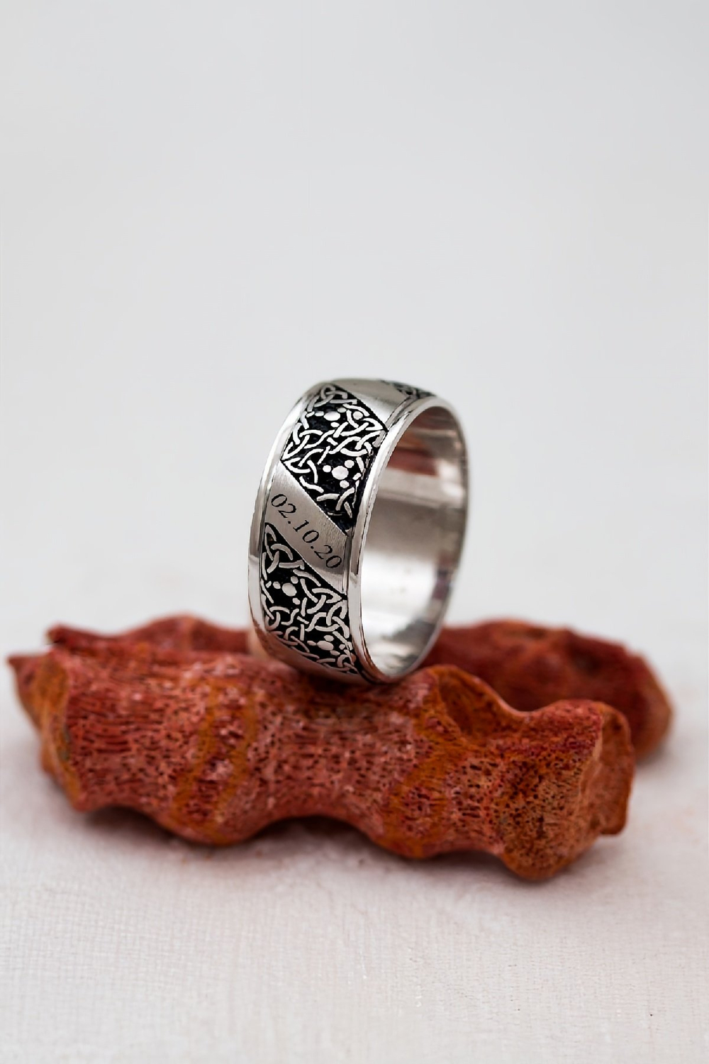 Kişiye Özel Sarmaşık Motifli Karartmalı Unisex Gümüş Alyans