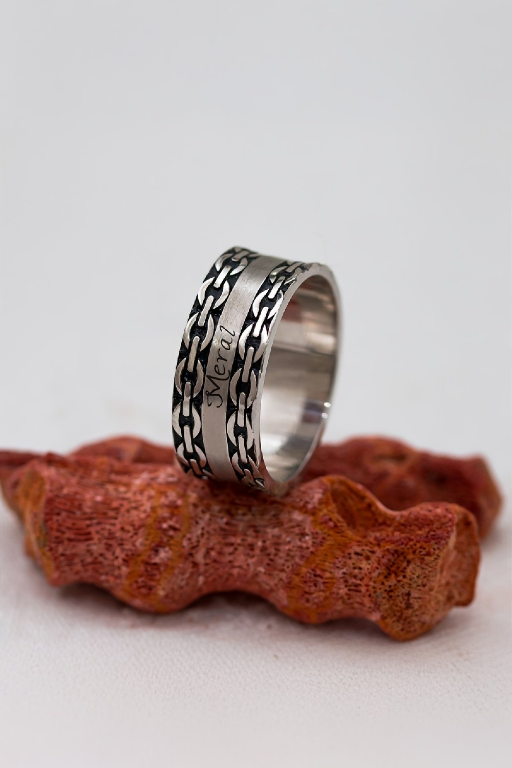 Kişiye Özel Zincir Motifli Karartmalı Unisex Gümüş Alyans