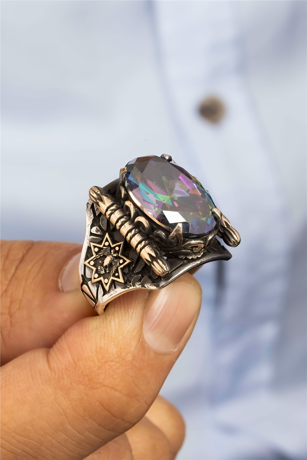 Mistik Topaz Taşlı Kartal Motifli Gümüş Erkek Yüzük