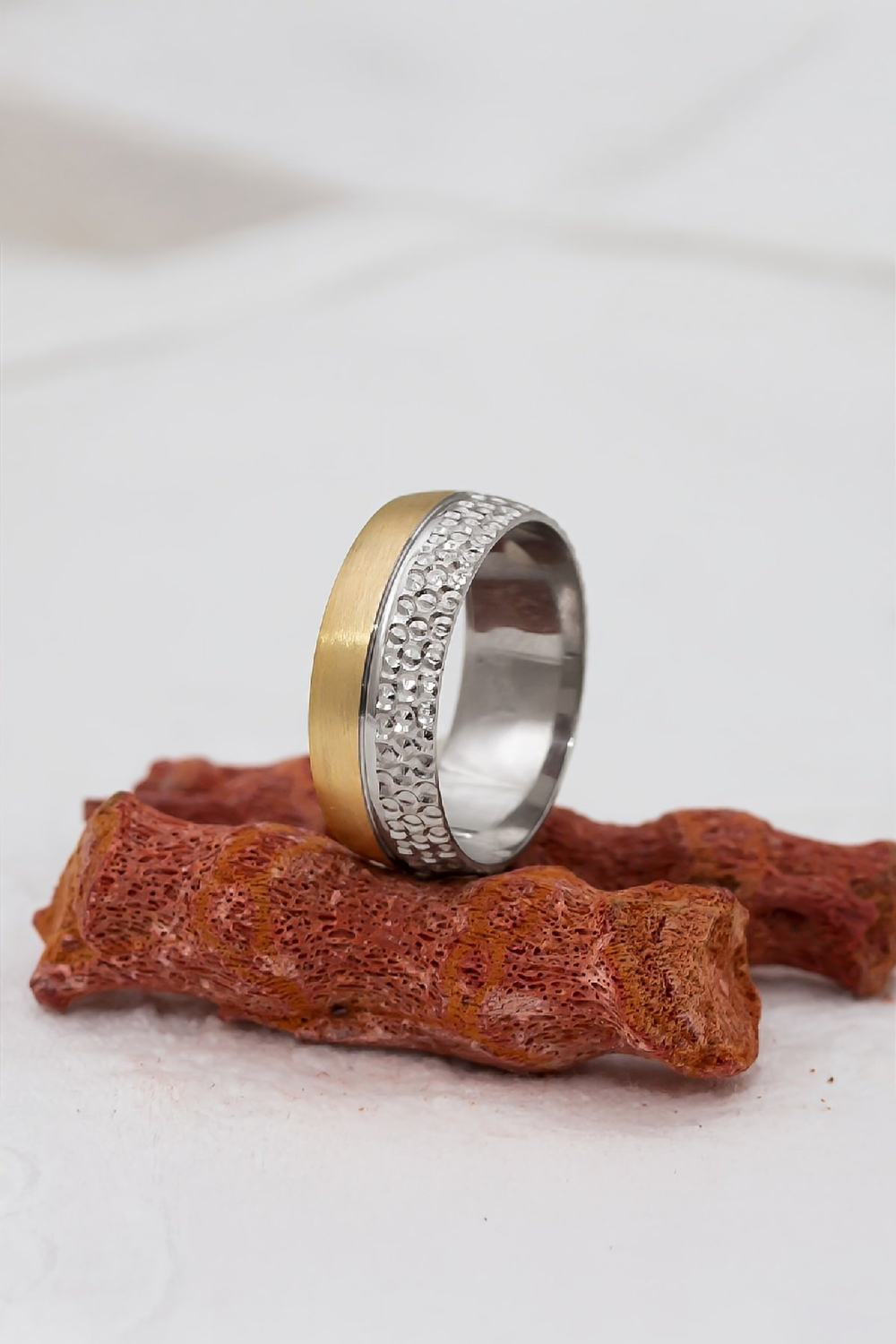 Puantiye Motifli Kenarı Altın Renk Unisex Gümüş Alyans