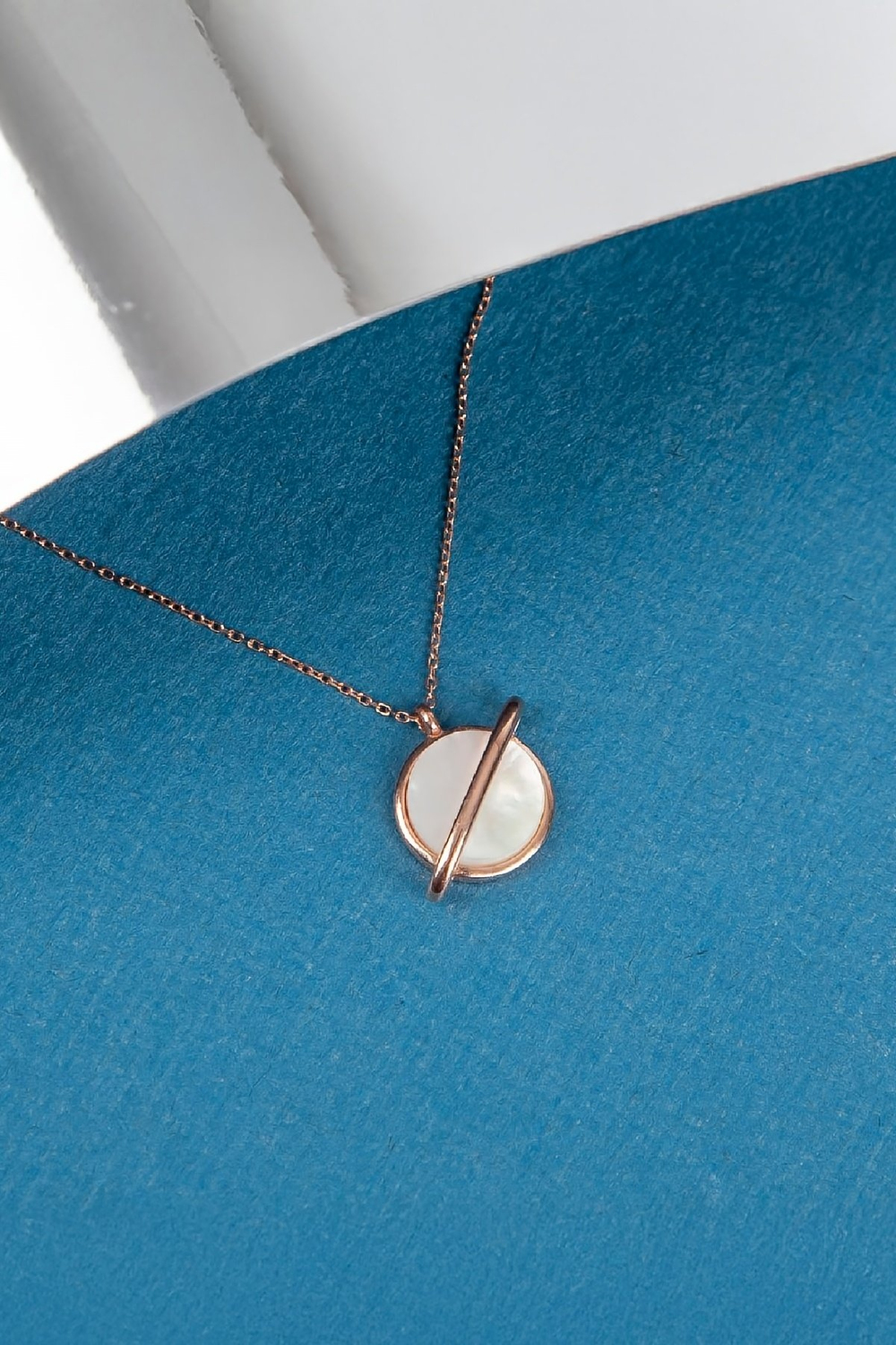 Sedef Taşlı Rose Renk 925 Ayar Gümüş Gezegen Bayan Kolye