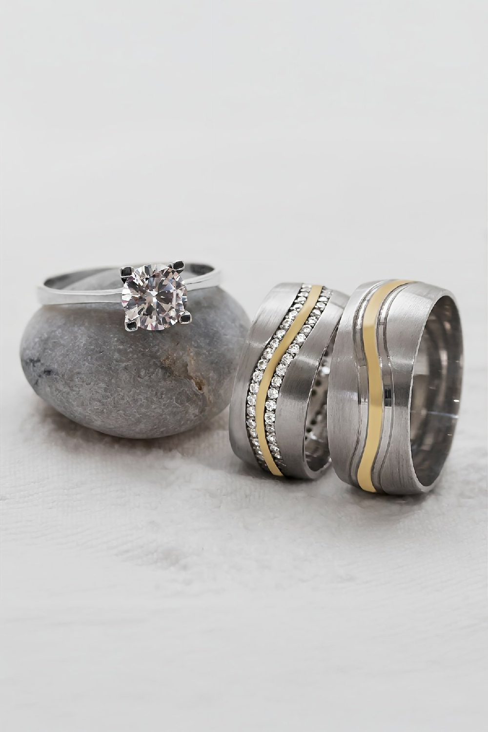 Su Yolu Motifli Ortası Altın Renk Çift Gümüş Alyans (Tektaş Hediyeli)