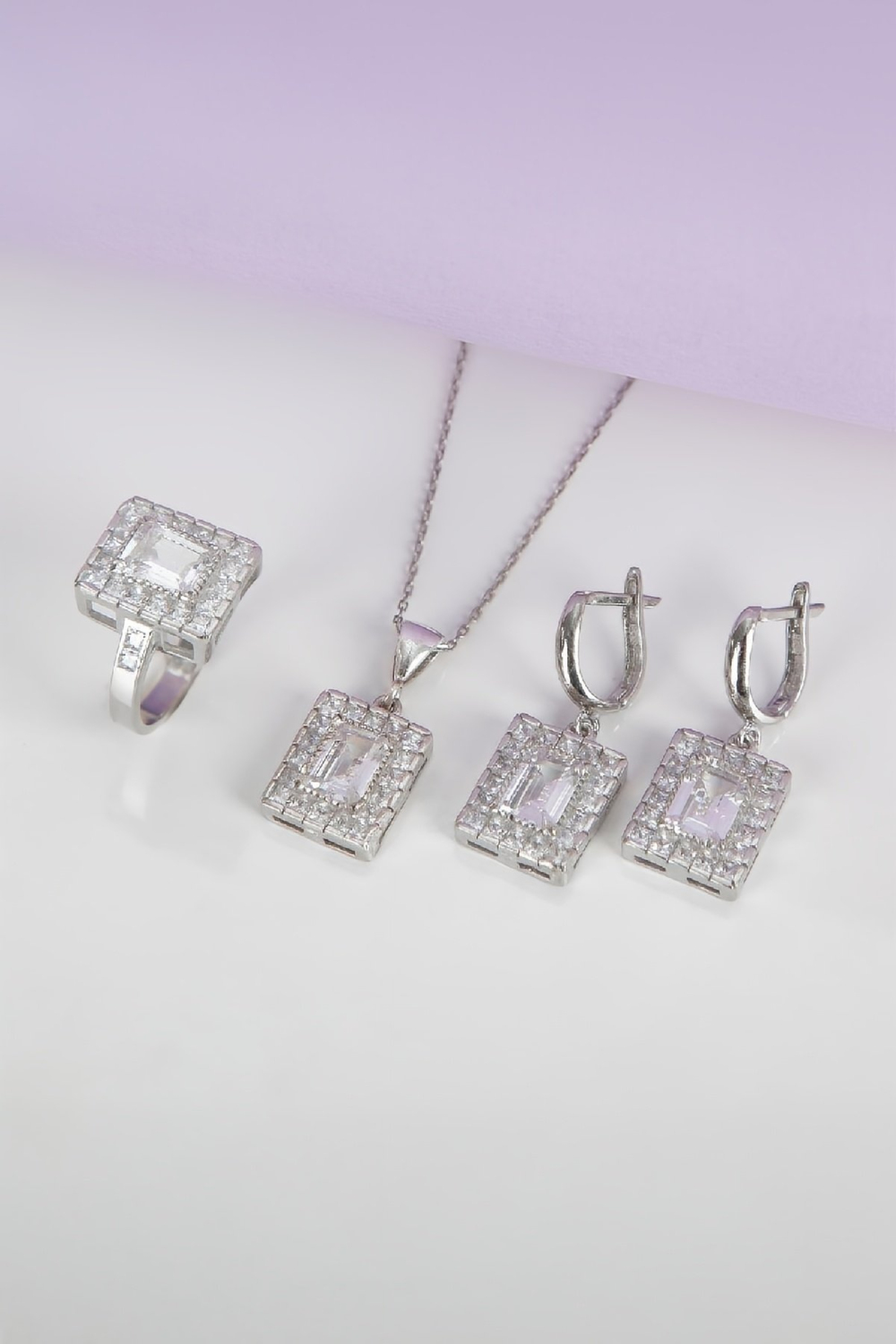 Zirkon Taşlı Rodyum Kaplama 925 Ayar Gümüş Bayan Takı Seti