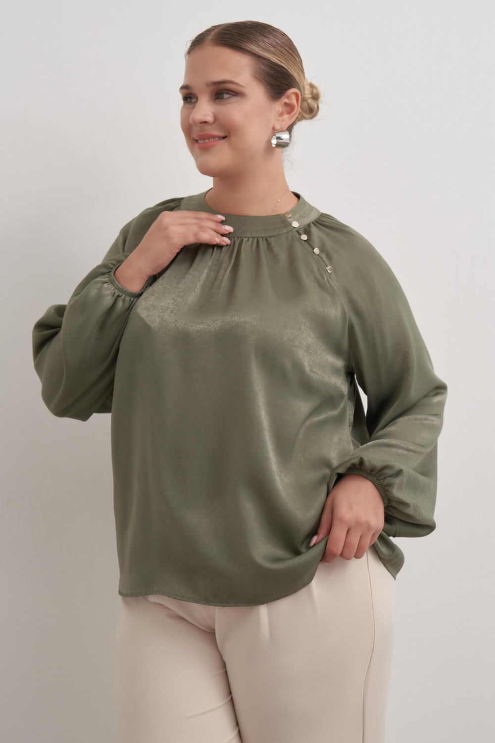 Myline-Düğme Detaylı Saten Bluz-Büyük Beden Bluz-149480