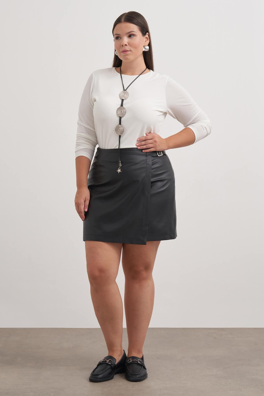 Myline-Kemer Toka Detaylı Deri Şort Etek-Büyük Beden Etek-149593