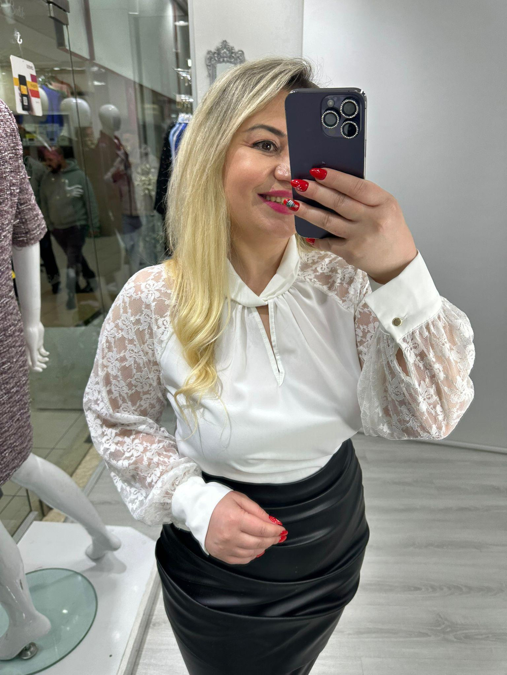 Beyaz Kolları Dantel Yaka Detaylı Bluz stp 25k1265