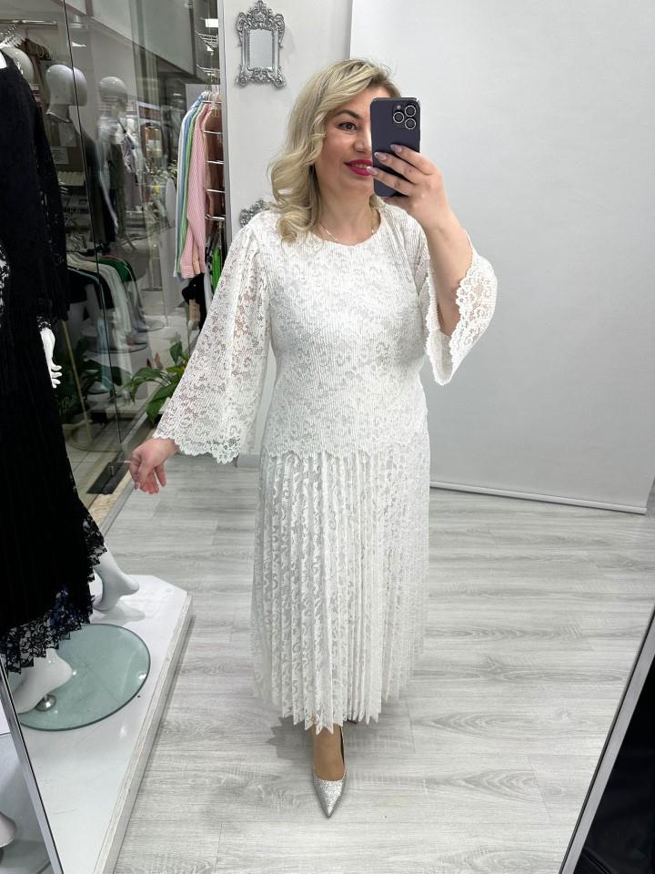 Beyaz Premium Piliseli 2 Katlı Fakir Kollu Kordoneli Dantel Elbise frv 78195