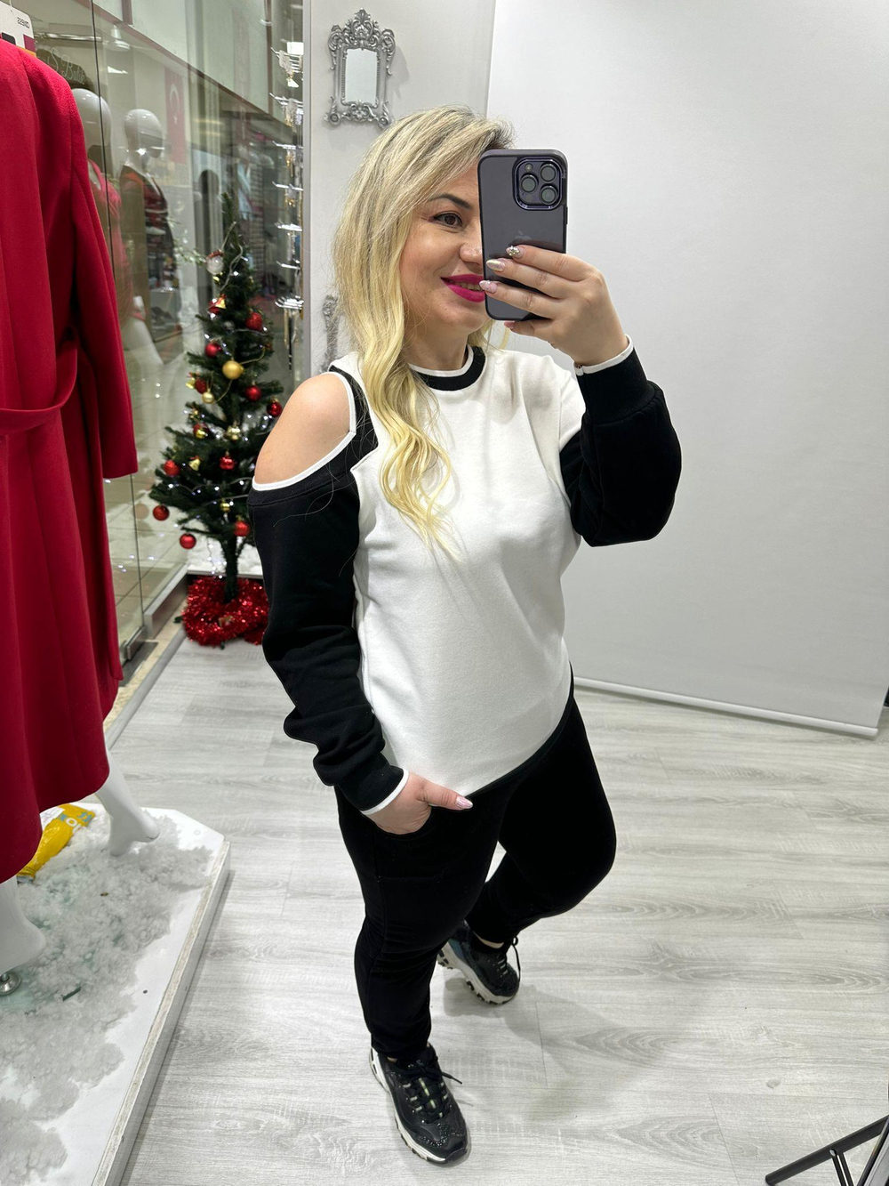 Beyaz Ribanalı Tasarım Bir Omuz açık Takım