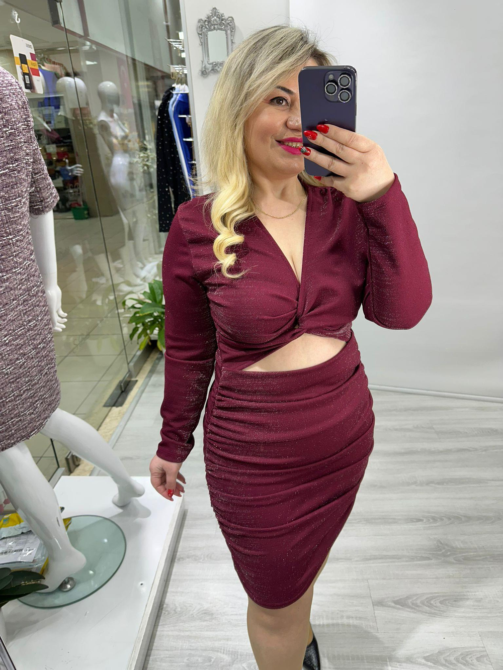 Bordo Parlak Burgulu Dekolteli Çelik Örme Simli Elbise bkt 282107