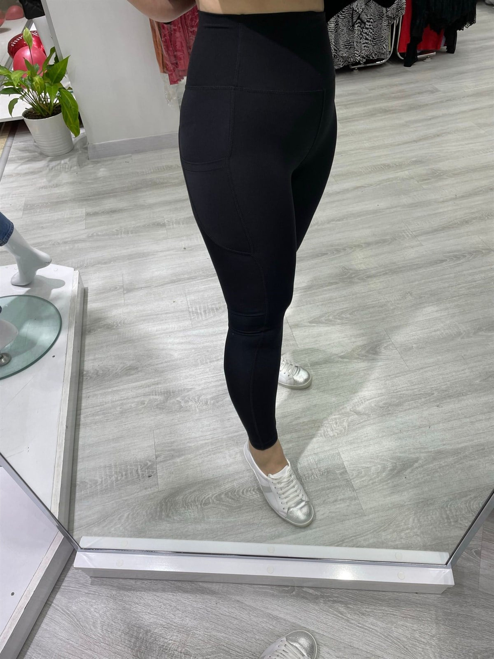 Kadın Siyah Yan Cepli Tayt