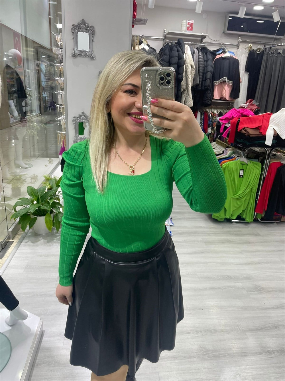 Kare Yaka Uzun Kollu İnce Çimen Yeşili Triko 