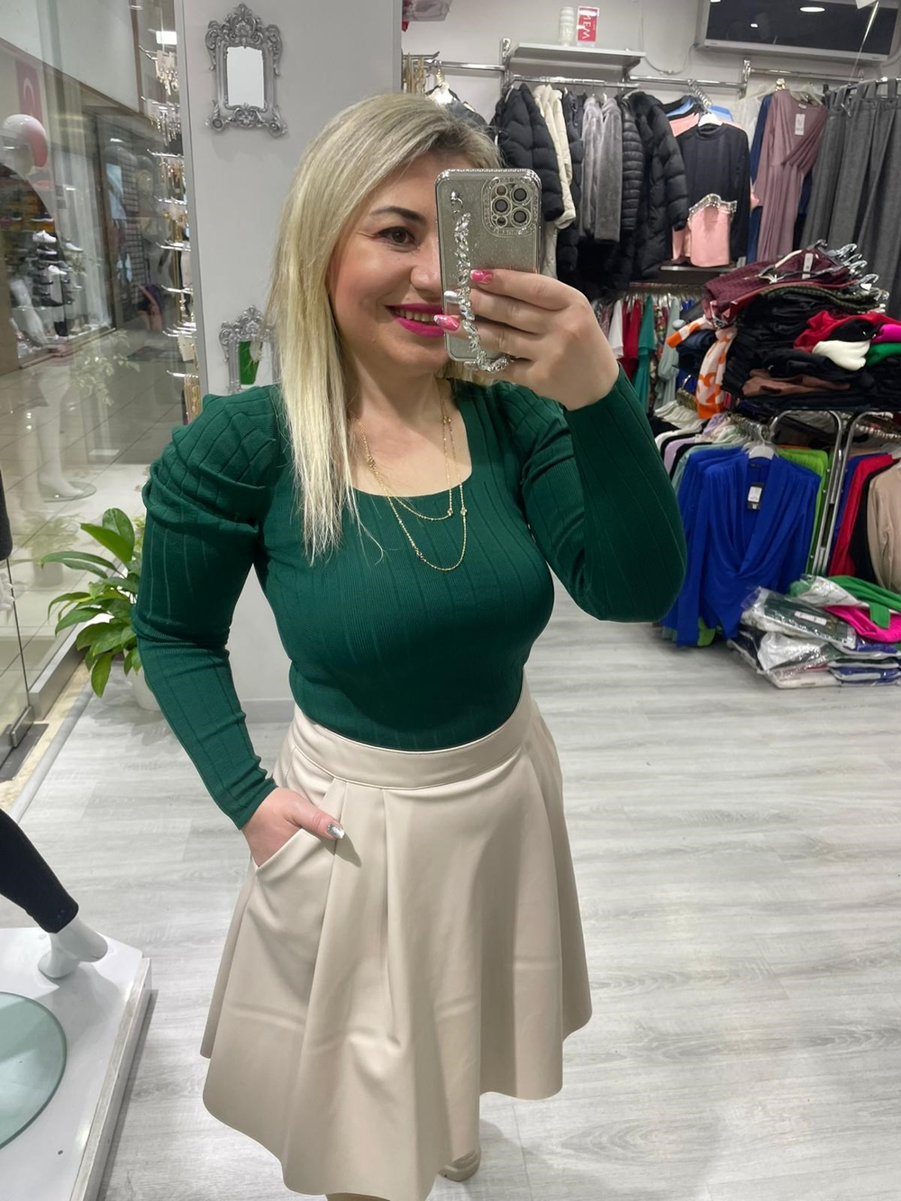 Kare Yaka Uzun Kollu İnce Zümrüt Yeşili  Triko 