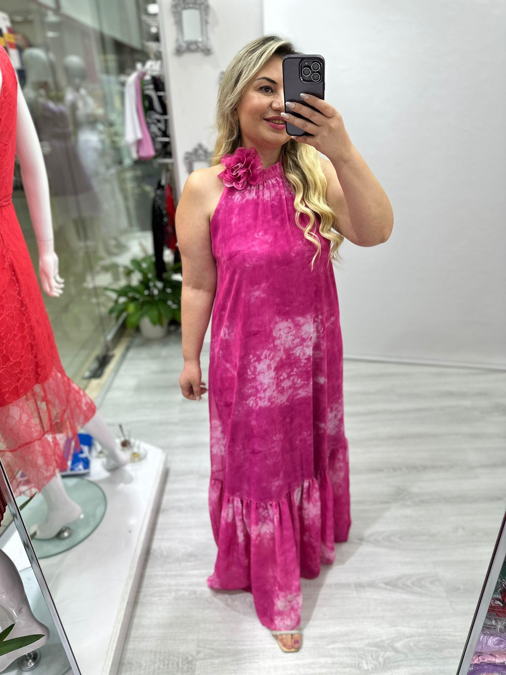 Pembe Halter Yaka Çiçek Aksesuar Detaylı Şifon Elbise my 3550