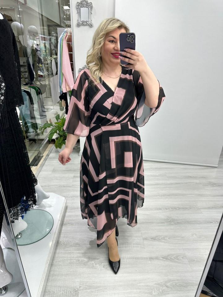 Pembe Siyah Desenli Kruvaze Yaka Asimetrik Mendil Etekli Şifon Elbise stp 26y2755