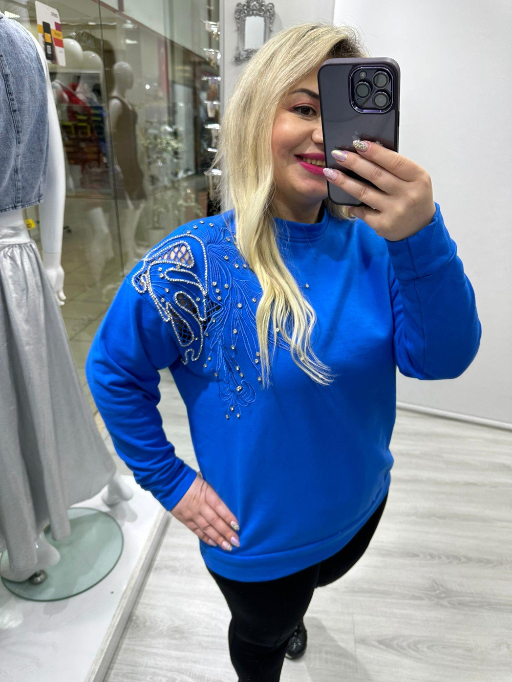 Saks Mavi Nakış Ve Taş Detaylı Sweat 