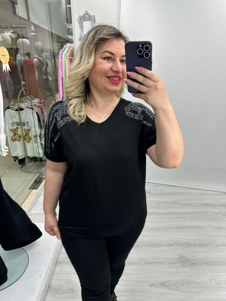Siyah Düşük Omuz Taşlı Tişört dv