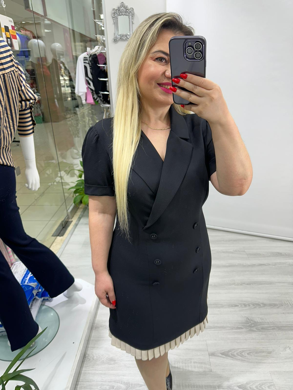 Siyah Etek Krem Pile Detaylı Elbise 5990