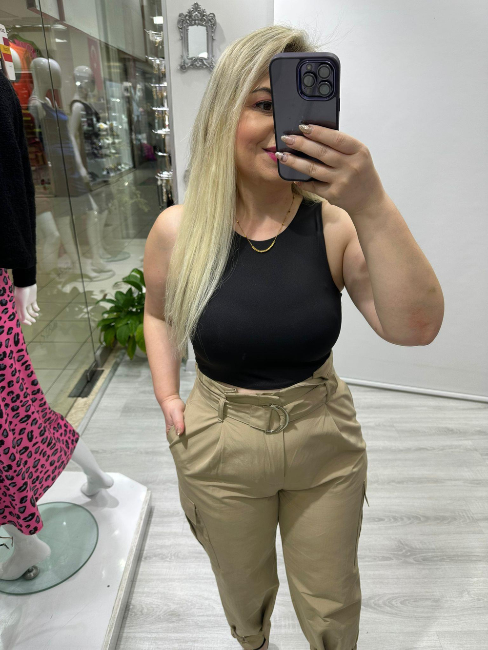 Siyah Halter Yaka Düz Crop