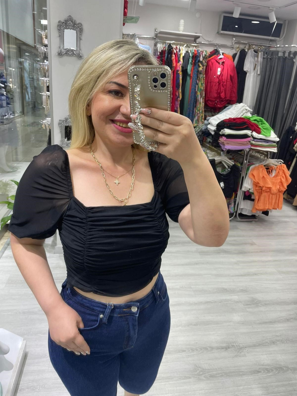 Siyah Tül Drapeli Kısa Kollu Bluz 
