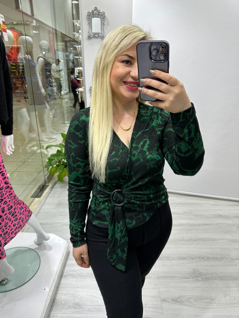 Siyah Yeşil Kruvaze Yaka Tokalı Bluz 5900