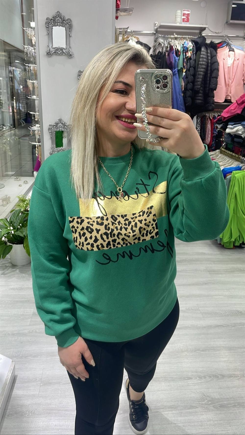 Yeşil  Yazılı Ve Gold Detaylı İçi Şardonlu Sweat 