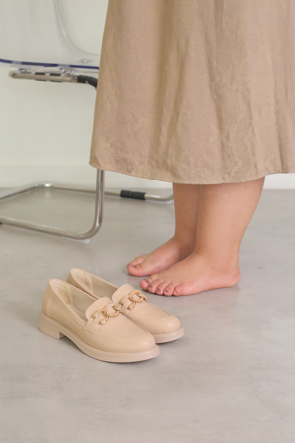 F25 TOKA DETAYLI 2CM TABANLI BABET LOAFER AYAKKABI NUT