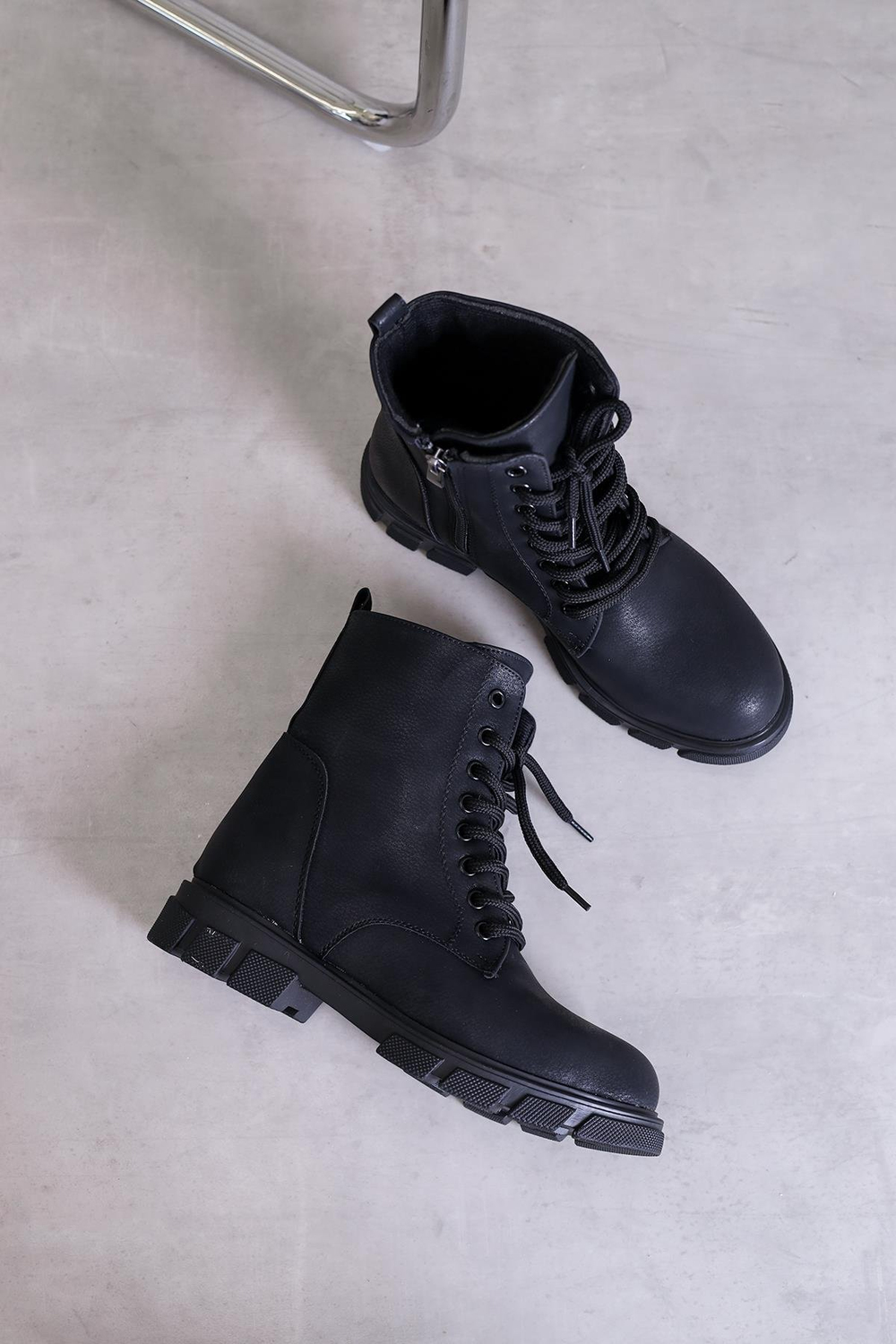 HİNGO MODEL YENİ SEZON POSTAL BOT Siyah