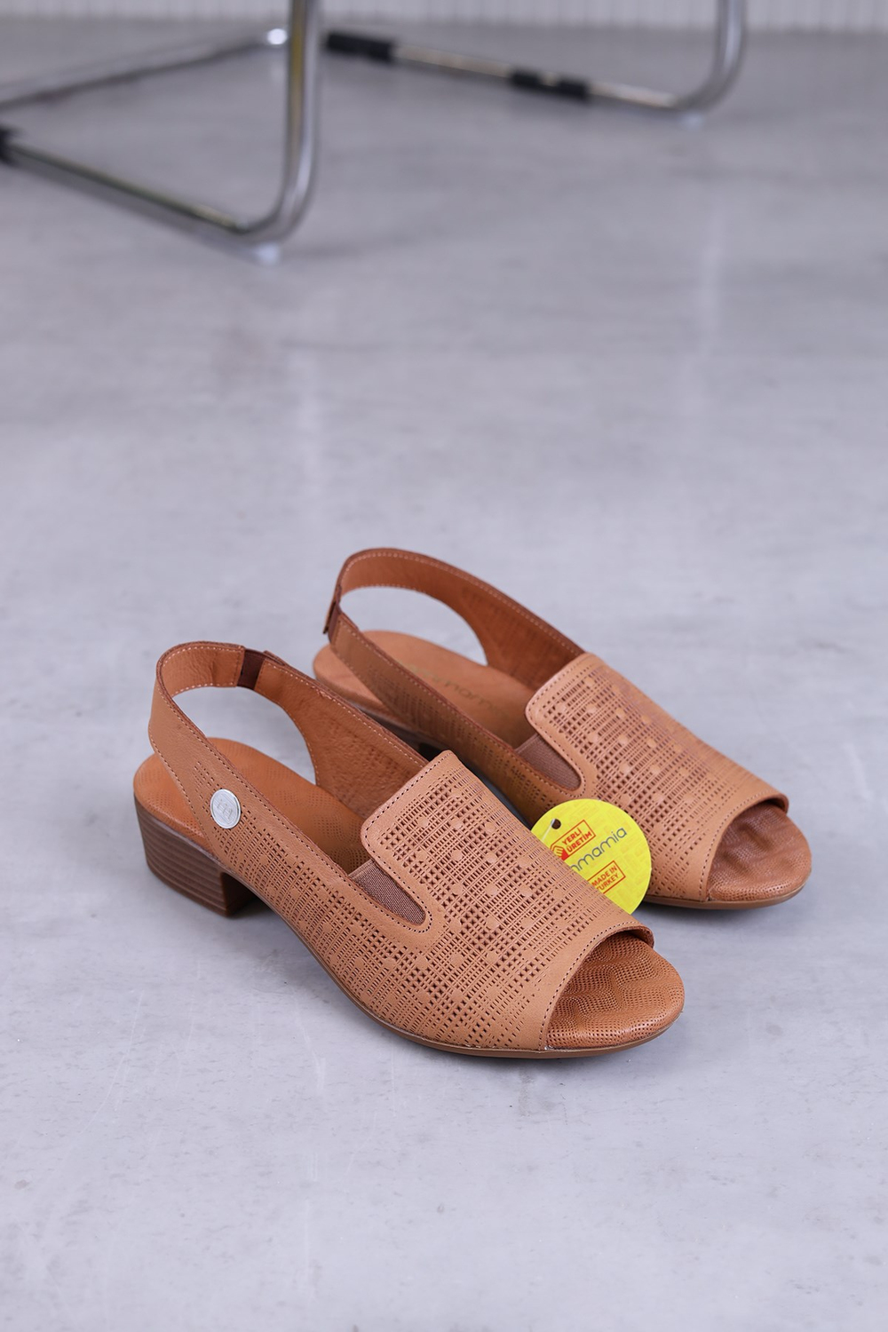 m2810 model mammamia marka 3 cm topukluı yeni sezon orjinal deri sandalet TABA