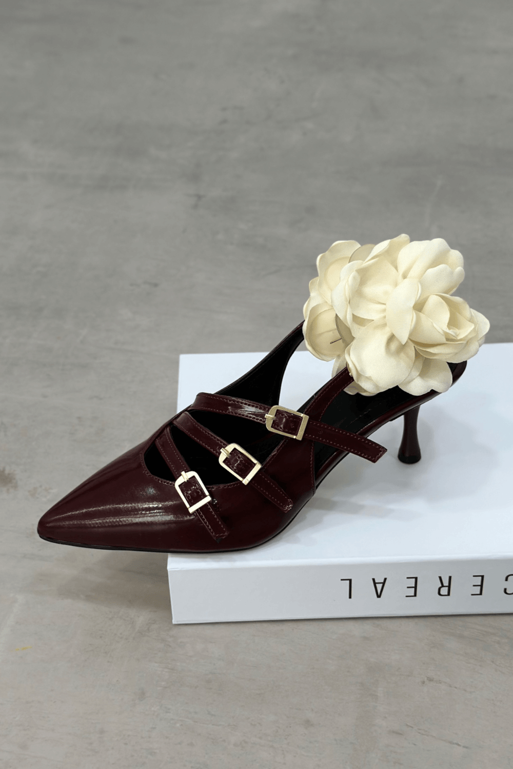P2004 MODEL 5 CM İNCE TOPUKLU TOKA DETAYLI YENİ SEZON AYAKKABI BORDO RGN