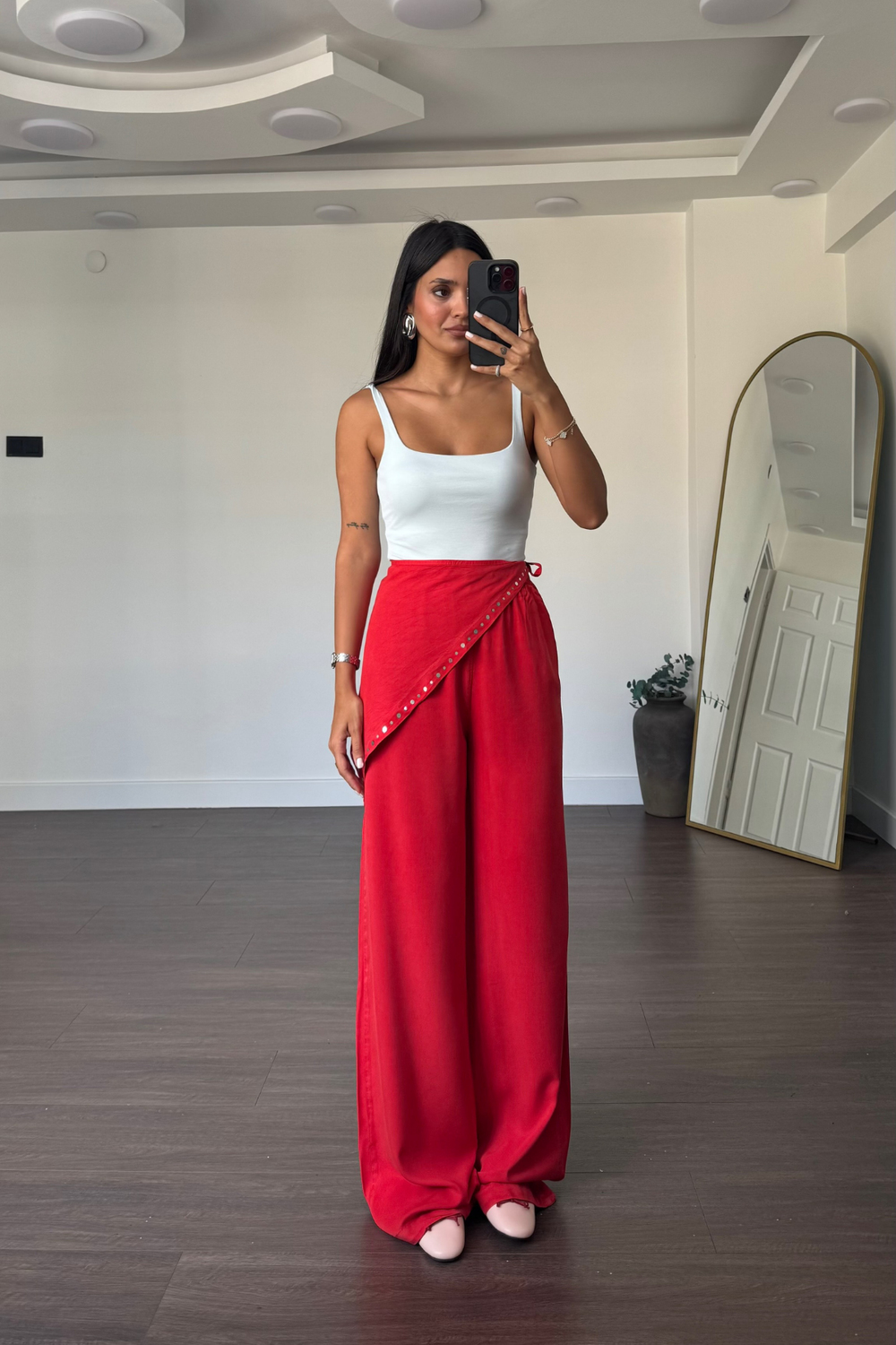 Belden Aksesuar Bağlamalı Pantolon-Kırmızı