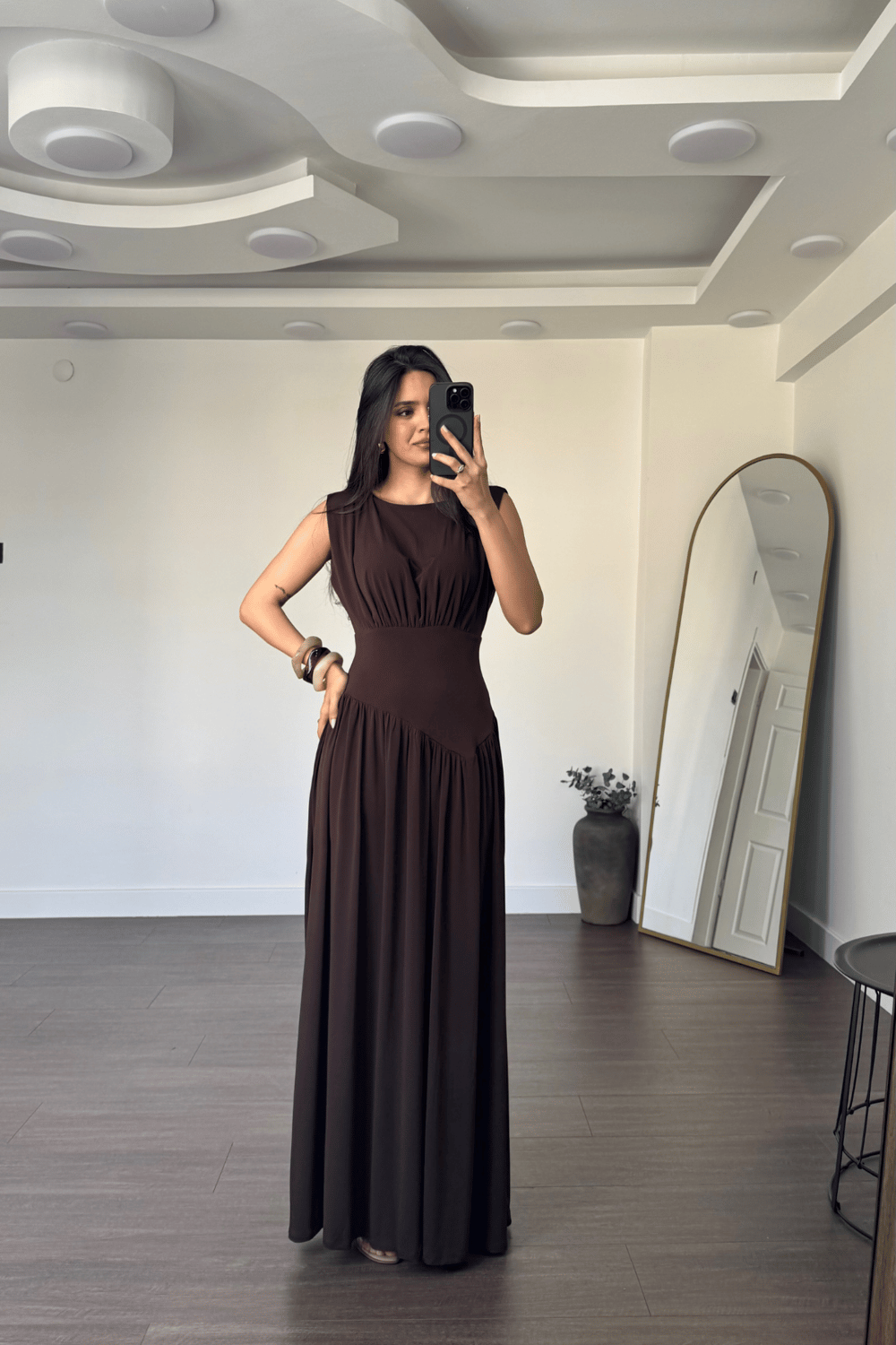 Büzgü Detaylı Sıfır Kol Elbise-Kahve