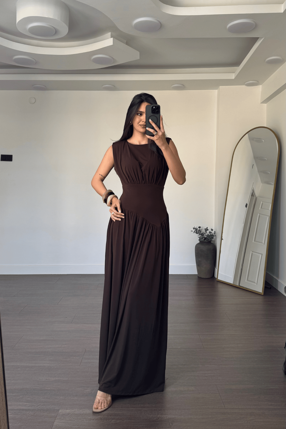 Büzgü Detaylı Sıfır Kol Elbise-Kahve