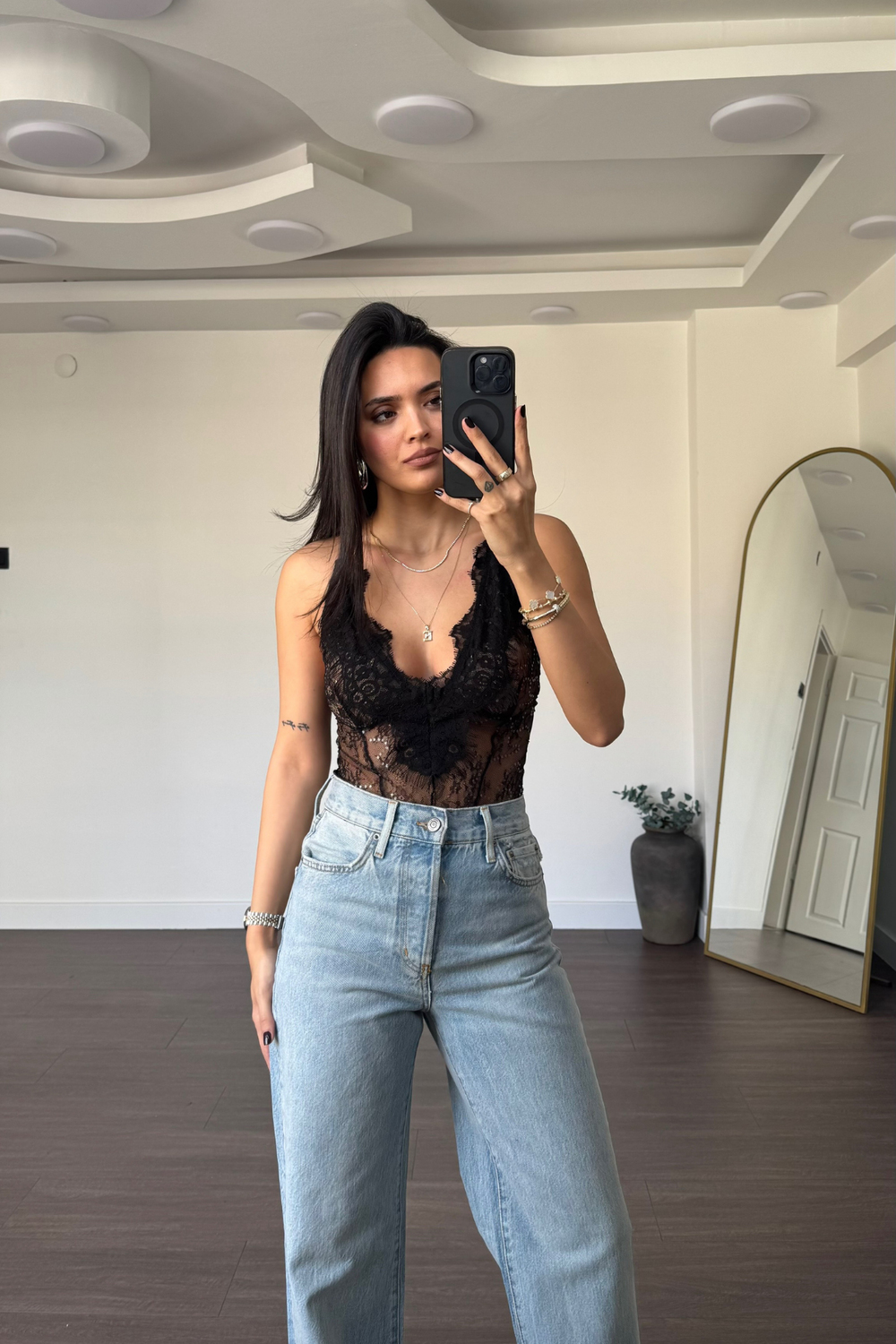 Dantel Sırtı Çarpraz Bodysuit-Siyah