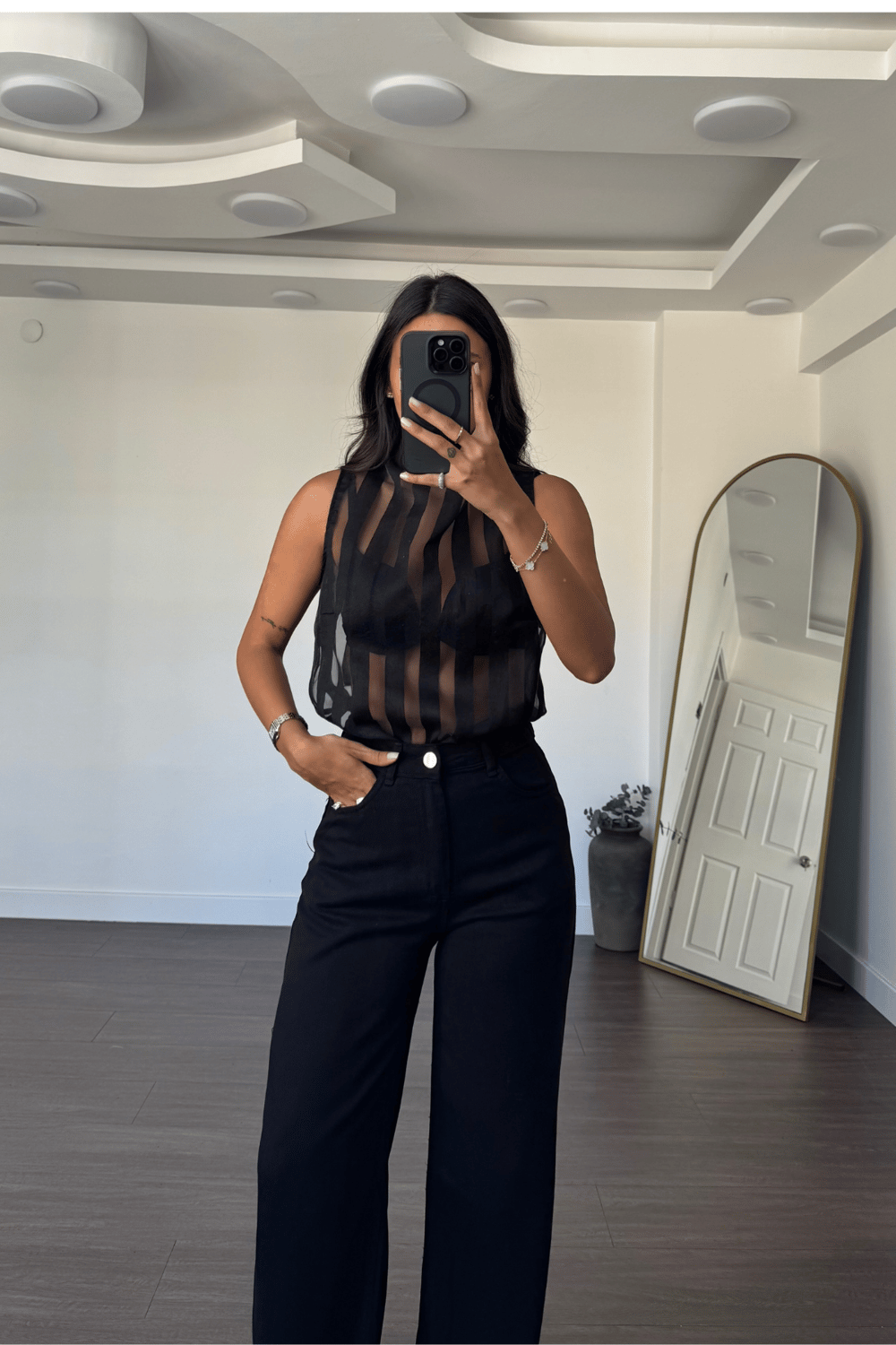Dik Yaka Şerit Detaylı Transparan Bluz-Siyah